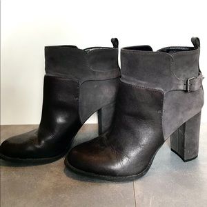 Nine West // Black & Grey Bootie